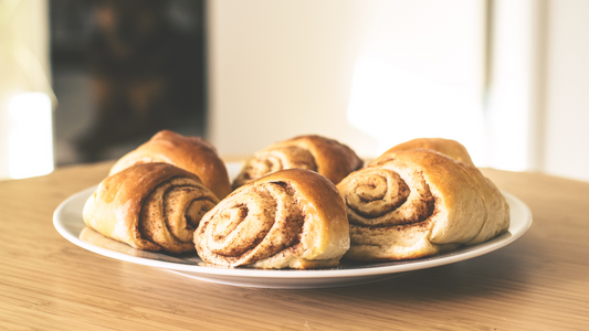 Homemade Cinnamon Rolls – Soft, Gooey, and Irresistible